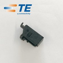 Connecteur TE/AMP 1534121-1
