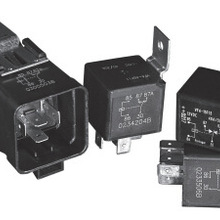 TE / AMP Connector 8-1393303-1